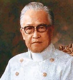 御木徳近の画像